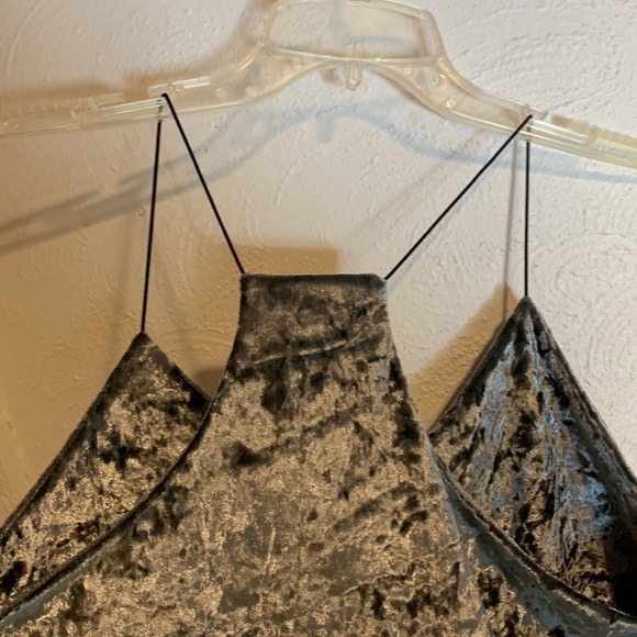 Nwt Mod Ref ice blue crushed velvet tank top - Picture 4 of 6